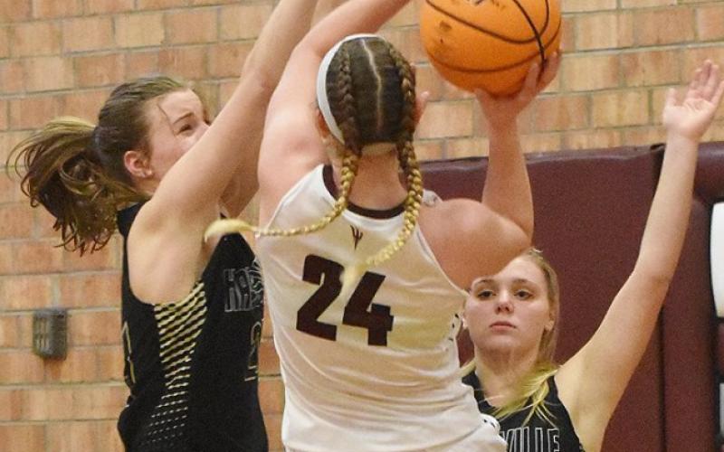 Lady Devil Mazie Helpman added 14 points in the home game against Hayesville Friday.