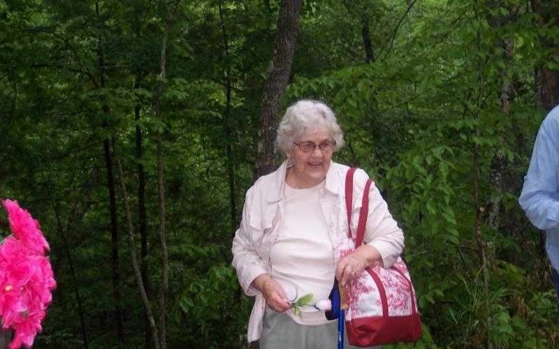 Helen Cable Vance at the Cable Cemetery Decoration 2015.