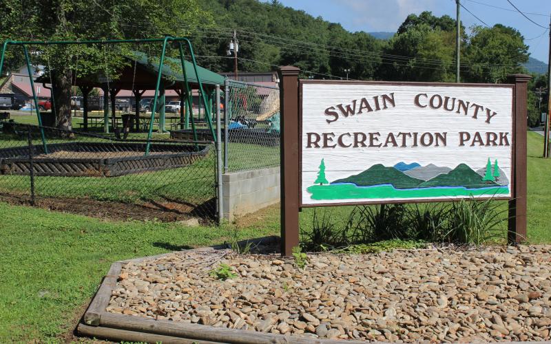 Recreation park volunteers and pool amenities were at the center of discussion with the commissioners.