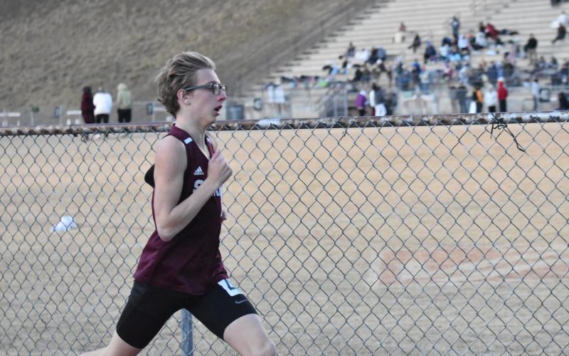 Maroon Devil Derek Gunter took fourth place in the 1600 meter run.