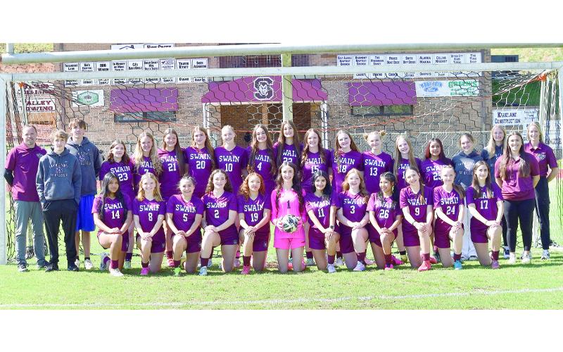 Photo/Joanna McMahan.  Lady Devils Soccer team