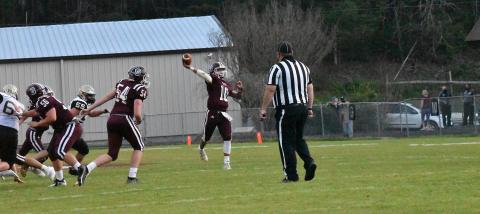 Maroon Devil Gabe Billard makes a long pass