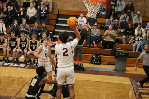 Donnavin Groenewold scored 12 points in the first half