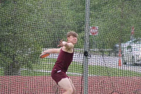 Senior Isaiah Collins placed 8th in discus out of 21.